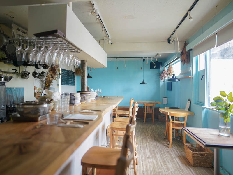 カフェ&バー 内装工事｜横浜 お店 内装屋.com